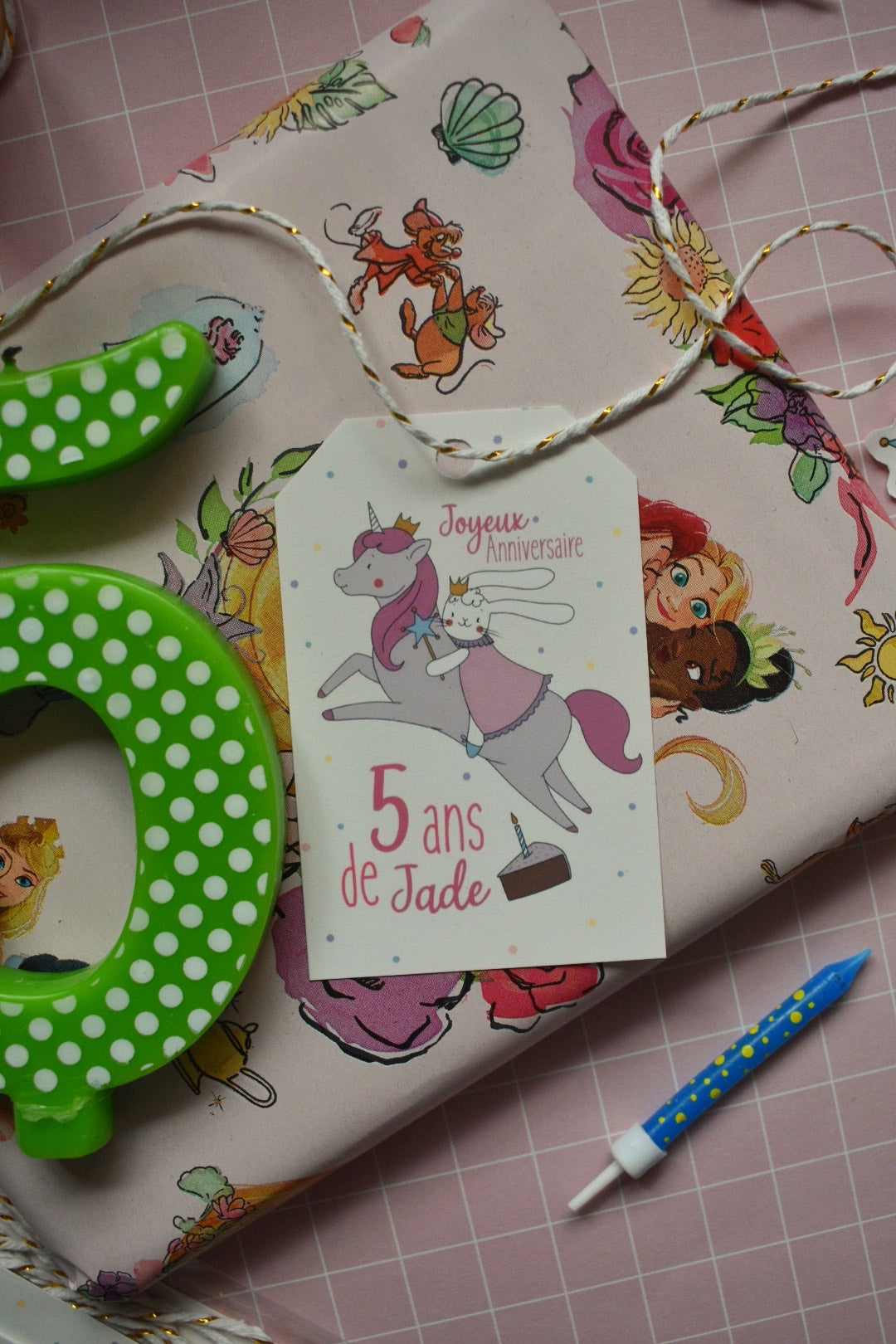 Lot de 6 étiquettes d'anniversaire "Plein de magie" - Personnalisable