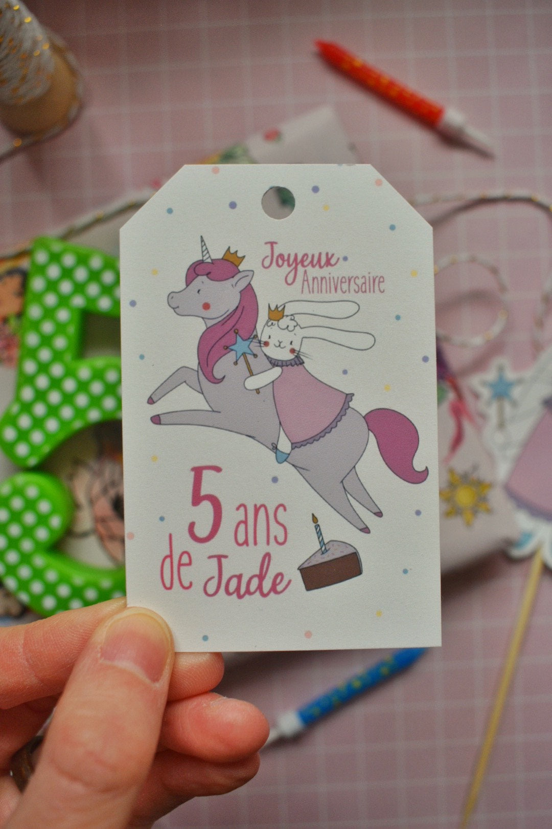 Lot de 6 étiquettes d'anniversaire "Plein de magie" - Personnalisable